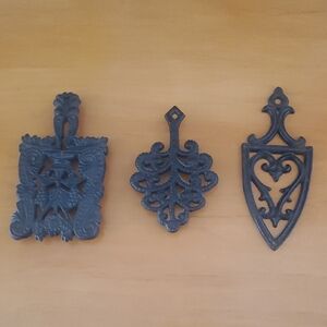 Vintage Black Medal Trivets Wall Decor Set